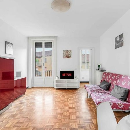 Mi8 -10 Minutes From The Duomo- Large Apartment Милан Экстерьер фото