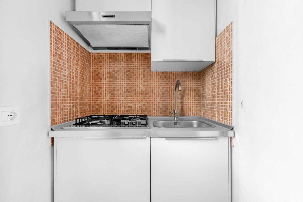Mi8 -10 Minutes From The Duomo- Large Apartment Милан Экстерьер фото
